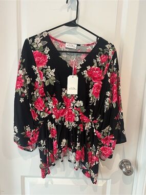 NWT Emily Wonder Top Size Small